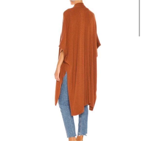 Tularosa Poncho Cardigan - Picture 2 of 3